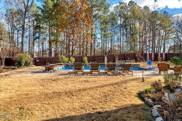 812 Winding Oak Way, Clayton, NC 27527