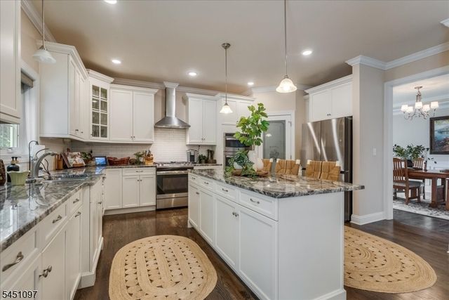 6 Jared Pl, Mount Olive Twp., NJ 07828