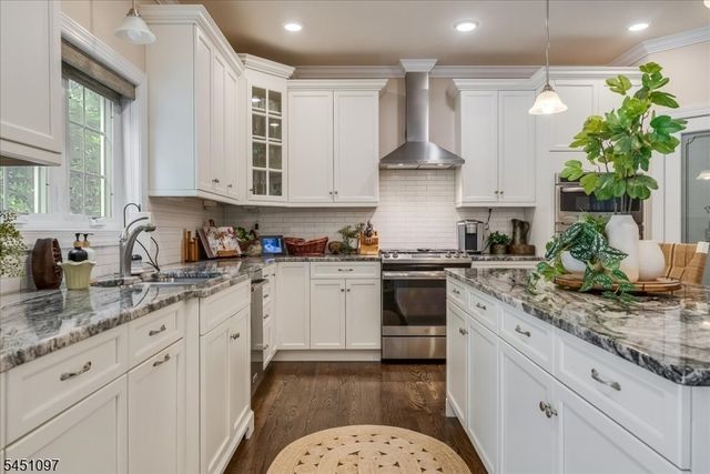 6 Jared Pl, Mount Olive Twp., NJ 07828