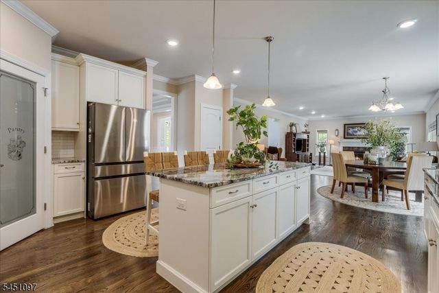 6 Jared Pl, Mount Olive Twp., NJ 07828