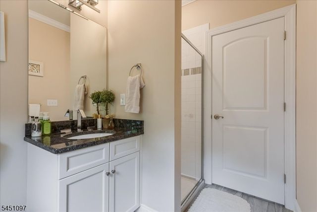 6 Jared Pl, Mount Olive Twp., NJ 07828