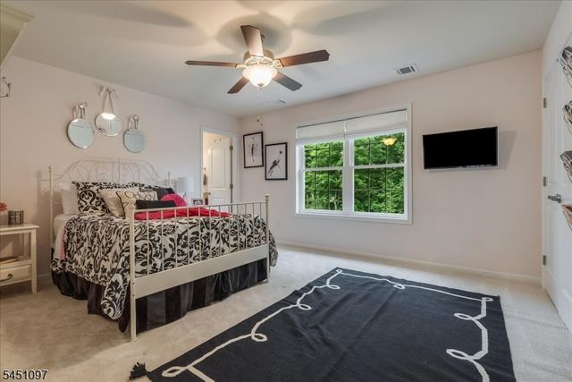 6 Jared Pl, Mount Olive Twp., NJ 07828