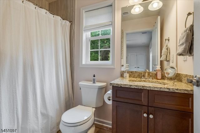 6 Jared Pl, Mount Olive Twp., NJ 07828
