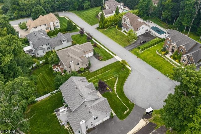 6 Jared Pl, Mount Olive Twp., NJ 07828