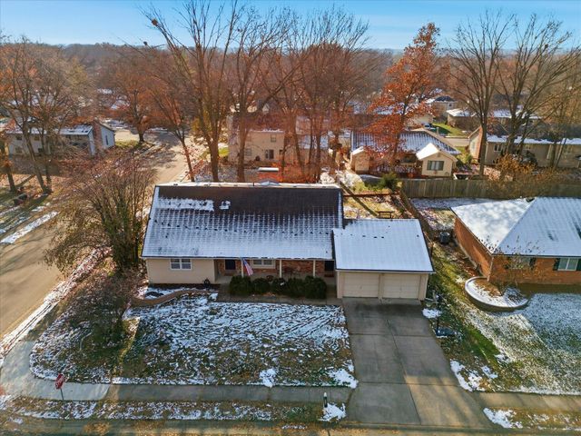 1312 WEAVER DR, Columbia, MO 65203