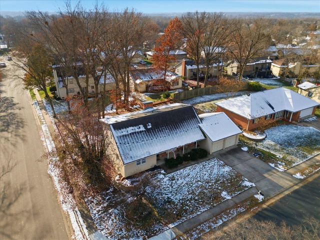 1312 WEAVER DR, Columbia, MO 65203