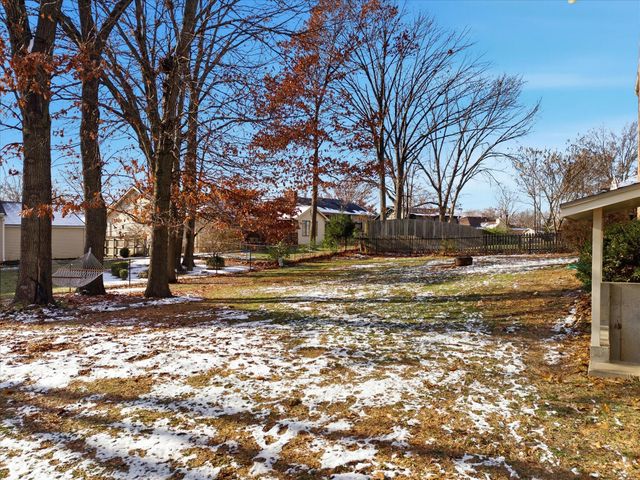 1312 WEAVER DR, Columbia, MO 65203