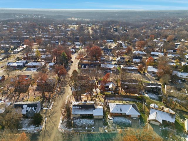 1312 WEAVER DR, Columbia, MO 65203