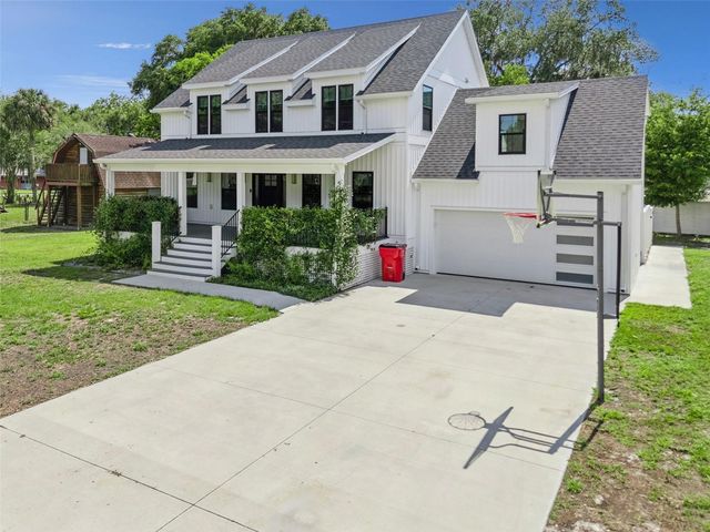 4777 CR 306A, Lake Panasoffkee, FL 33538