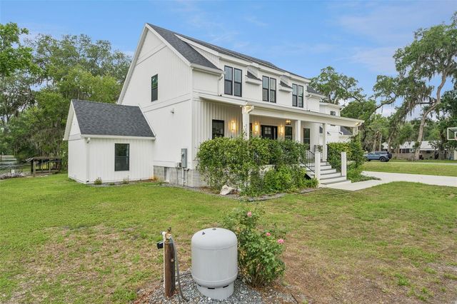 4777 CR 306A, Lake Panasoffkee, FL 33538