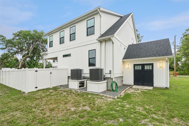 4777 CR 306A, Lake Panasoffkee, FL 33538
