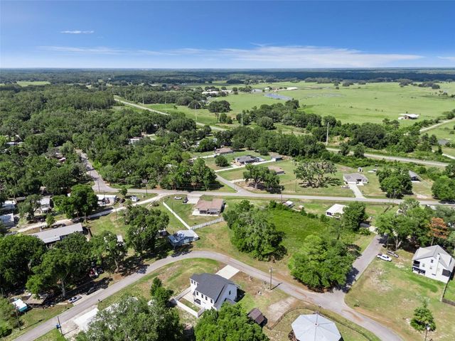 4777 CR 306A, Lake Panasoffkee, FL 33538