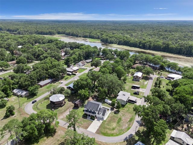 4777 CR 306A, Lake Panasoffkee, FL 33538