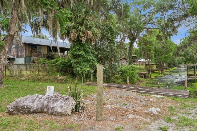 4777 CR 306A, Lake Panasoffkee, FL 33538