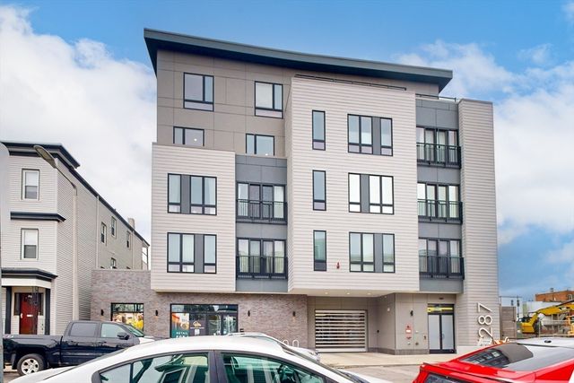 287 Maverick St 402, Boston, MA 02128