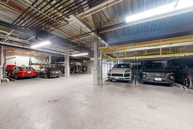 287 Maverick St 402, Boston, MA 02128