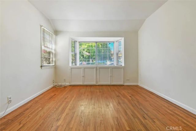 5136 Noble Ave, Sherman Oaks, CA 91403