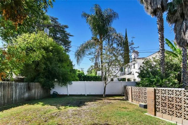 5136 Noble Ave, Sherman Oaks, CA 91403
