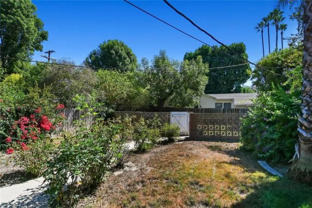 5136 Noble Ave, Sherman Oaks, CA 91403
