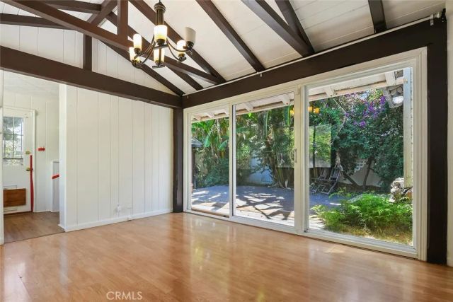 5136 Noble Ave, Sherman Oaks, CA 91403