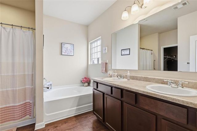 8482 Glenview Street, Douglasville, GA 30134