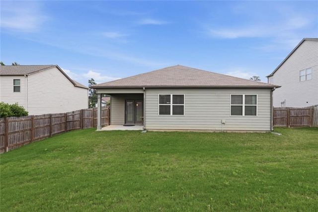 8482 Glenview Street, Douglasville, GA 30134