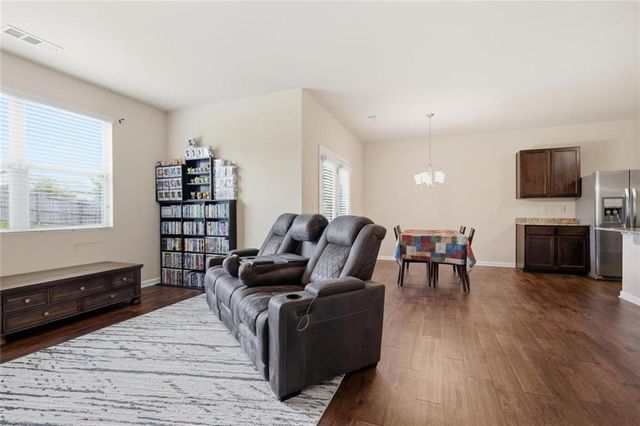 8482 Glenview Street, Douglasville, GA 30134