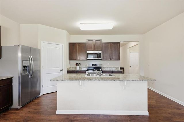 8482 Glenview Street, Douglasville, GA 30134