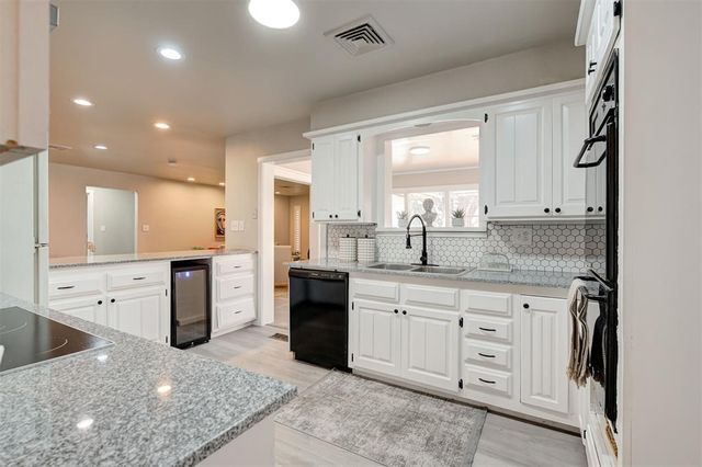 12136 Thorn Ridge Road, Oklahoma City, OK 73120