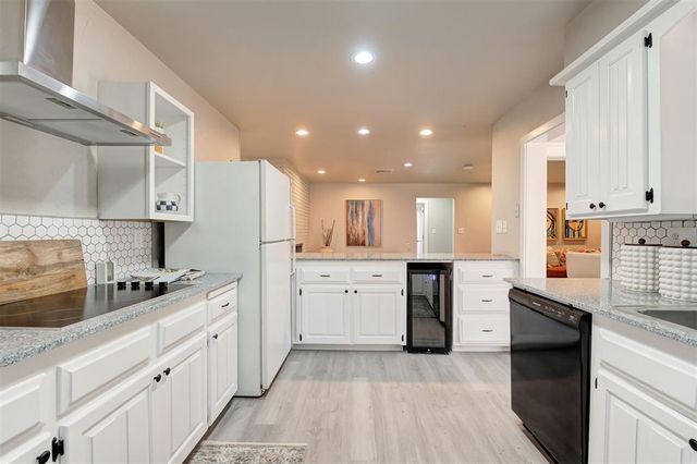 12136 Thorn Ridge Road, Oklahoma City, OK 73120