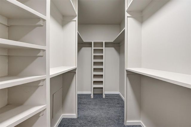 12136 Thorn Ridge Road, Oklahoma City, OK 73120