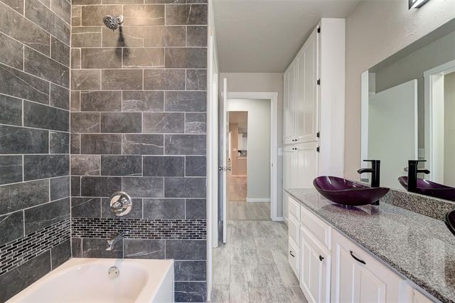 12136 Thorn Ridge Road, Oklahoma City, OK 73120