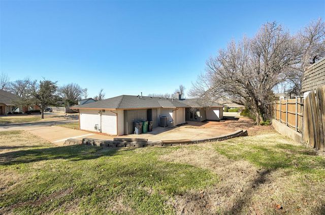 12136 Thorn Ridge Road, Oklahoma City, OK 73120