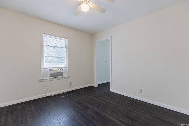 534 WALTON AVE, San Antonio, TX 78225