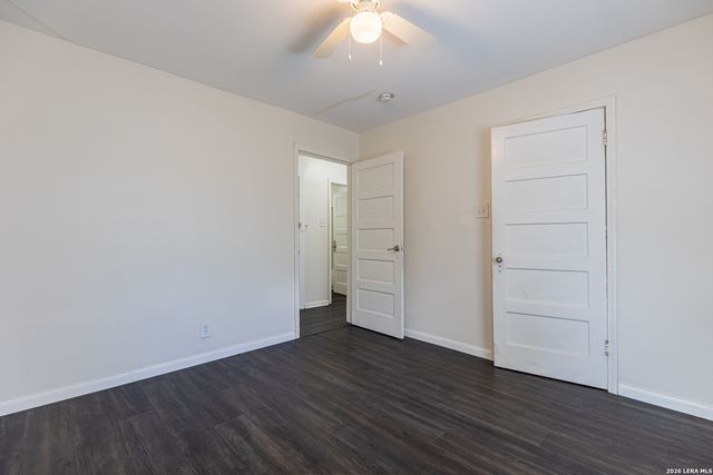534 WALTON AVE, San Antonio, TX 78225