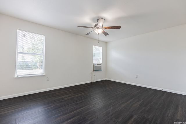 534 WALTON AVE, San Antonio, TX 78225