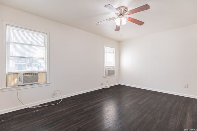 534 WALTON AVE, San Antonio, TX 78225