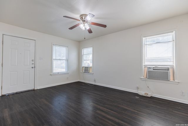 534 WALTON AVE, San Antonio, TX 78225