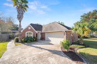 38109 Cove Ct, Prairieville, LA 70769