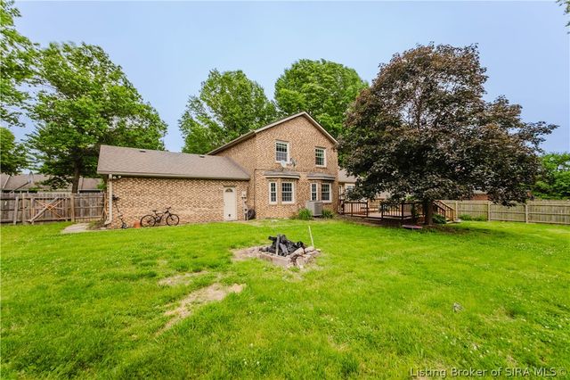 613 Catalpa Street, Sellersburg, IN 47172
