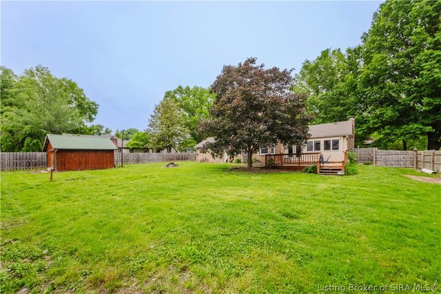 613 Catalpa Street, Sellersburg, IN 47172