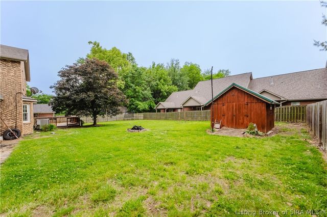 613 Catalpa Street, Sellersburg, IN 47172