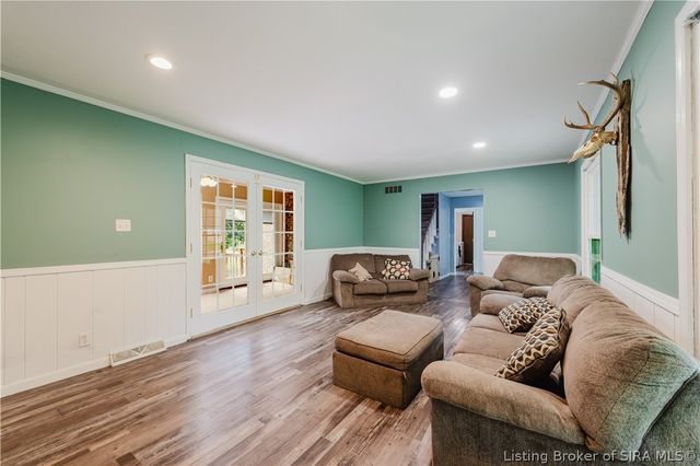 613 Catalpa Street, Sellersburg, IN 47172