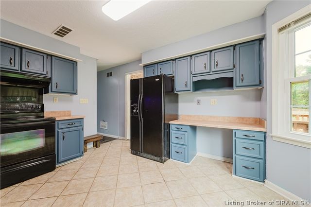 613 Catalpa Street, Sellersburg, IN 47172