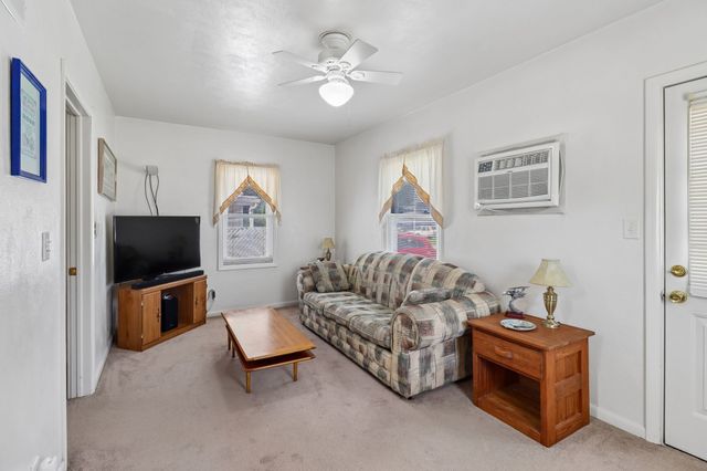 4032 56th Street, Des Moines, IA 50310