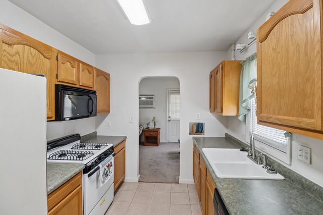 4032 56th Street, Des Moines, IA 50310