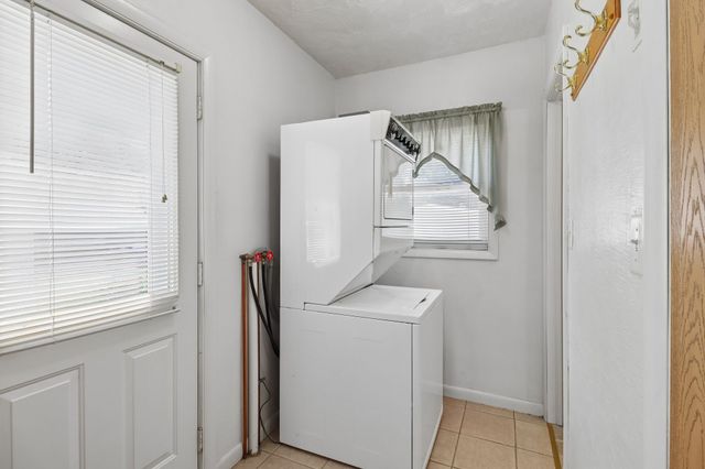 4032 56th Street, Des Moines, IA 50310