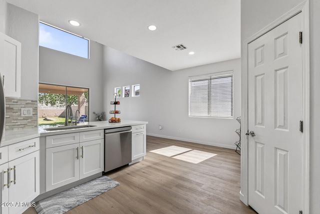 18132 W CARDINAL Drive, Goodyear, AZ 85338