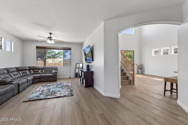 18132 W CARDINAL Drive, Goodyear, AZ 85338