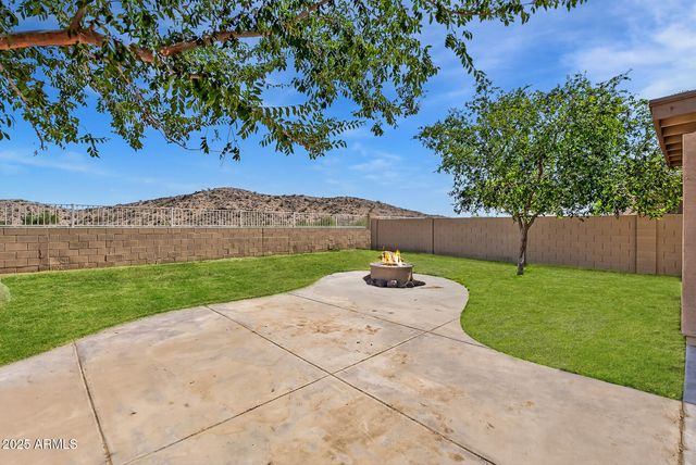 18132 W CARDINAL Drive, Goodyear, AZ 85338